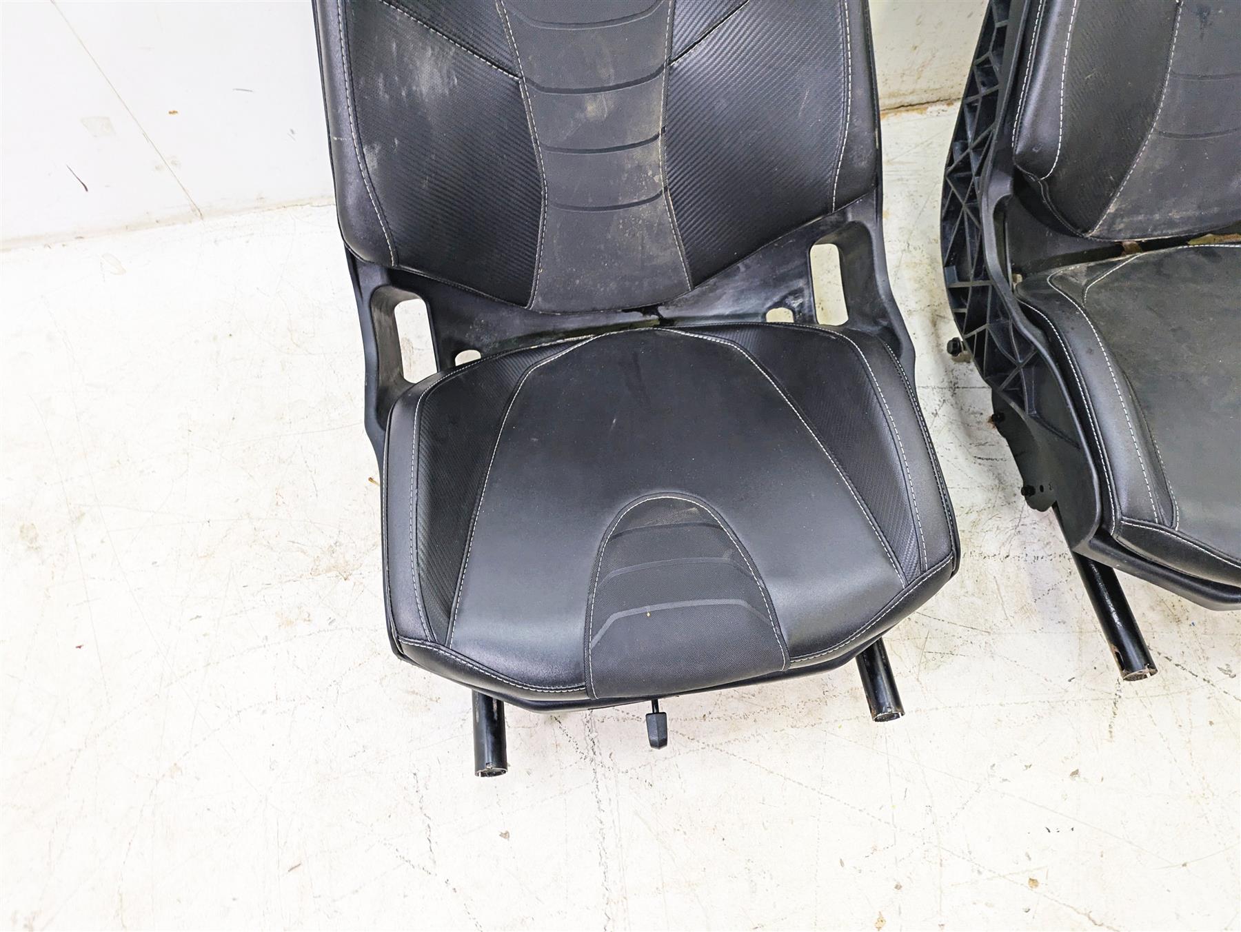 2018 Can Am Maverick X3 XRC Turbo R Driver Passenger Seat Set 708002065 {{ shop.shopifyCountryName }} - Mototech271