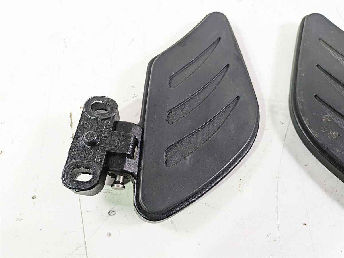2012 Victory Cross Country Rear Passenger Floorboard Set 5137789 {{ shop.shopifyCountryName }} - Mototech271