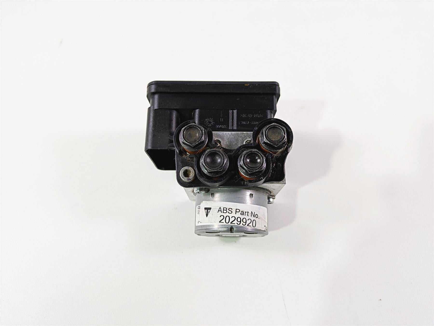 2024 Triumph Tiger 900 GT Abs Brake Pump Unit Module T2029921 T2029920 {{ shop.shopifyCountryName }} - Mototech271