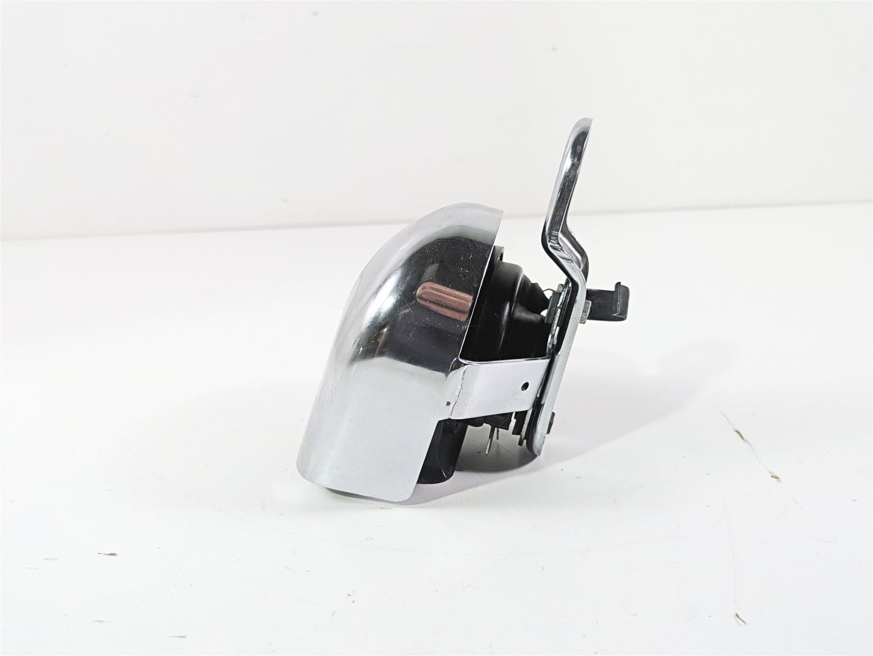 2010 Harley Touring FLHXSE CVO Street Glide Horn & Chrome Cover 69060-90H {{ shop.shopifyCountryName }} - Mototech271