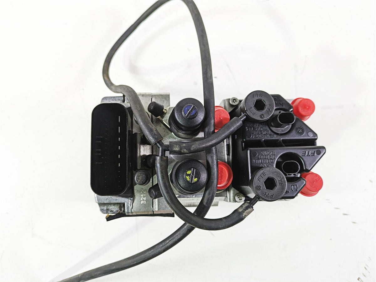 2004 BMW R1150GS R21 Abs Brake Module Block Pump Module Integral 34517660909 {{ shop.shopifyCountryName }} - Mototech271