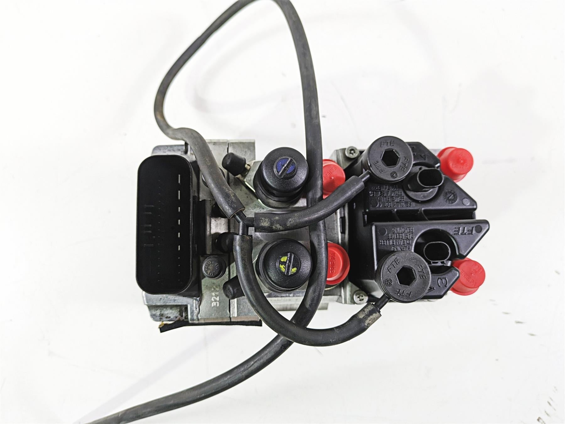 2004 BMW R1150GS R21 Abs Brake Module Block Pump Module Integral 34517660909 {{ shop.shopifyCountryName }} - Mototech271