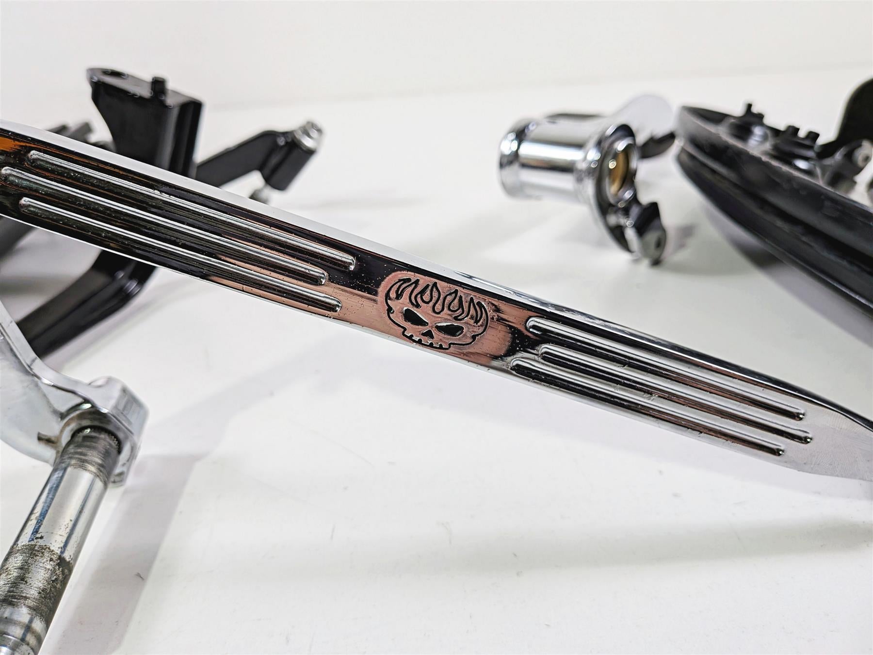 2014 Harley Touring FLHTK Electra Glide Front Floorboard & Lever Set 50621-06-Mototech271
