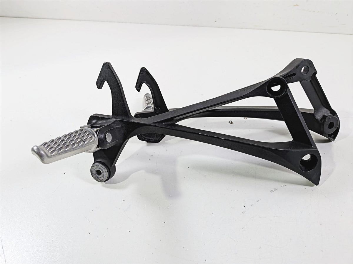 2022 Kawasaki ZX10R ZX1000 Ninja Passenger Foot Peg Rest Set 35063-0700-18R {{ shop.shopifyCountryName }} - Mototech271