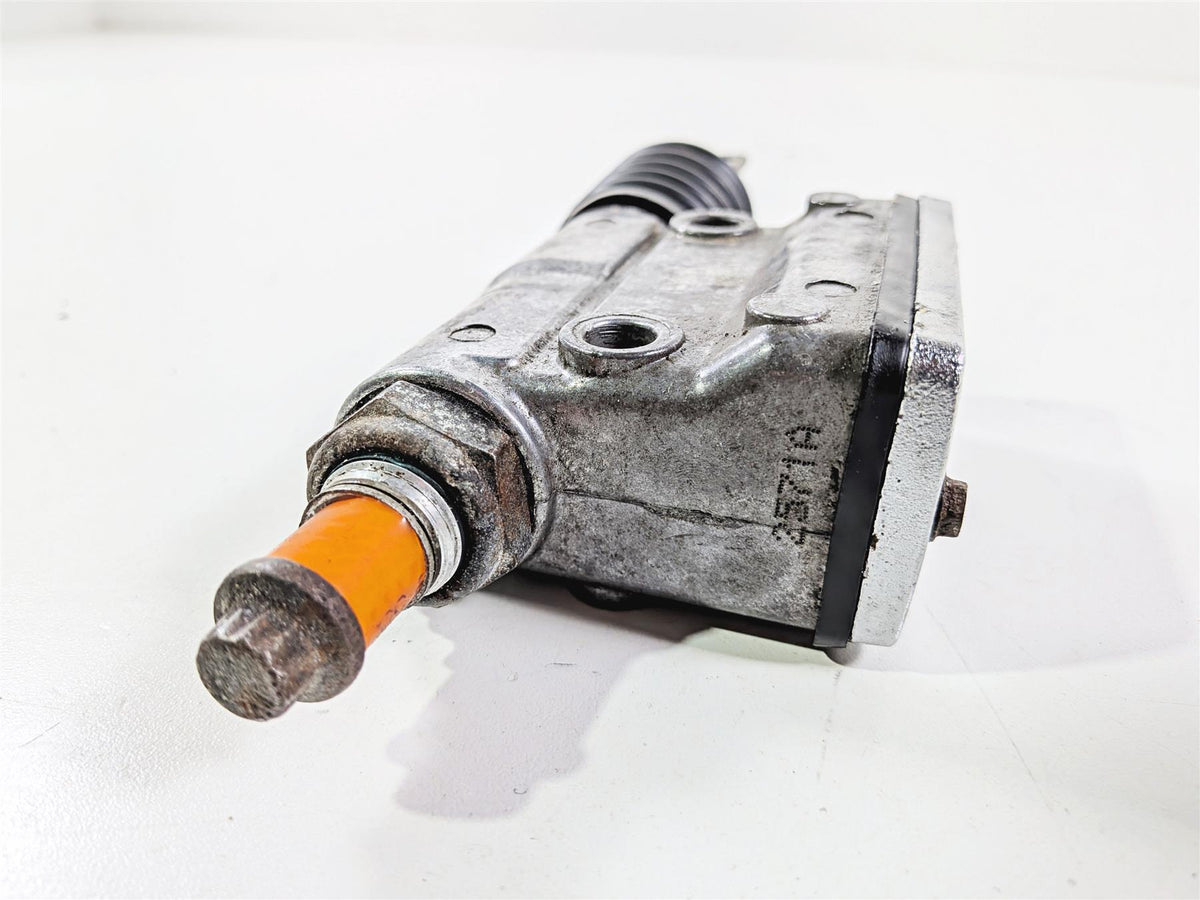 2002 Harley Davidson XLH883 Sportster Rear Brake Master Cylinder 42456-87D {{ shop.shopifyCountryName }} - Mototech271