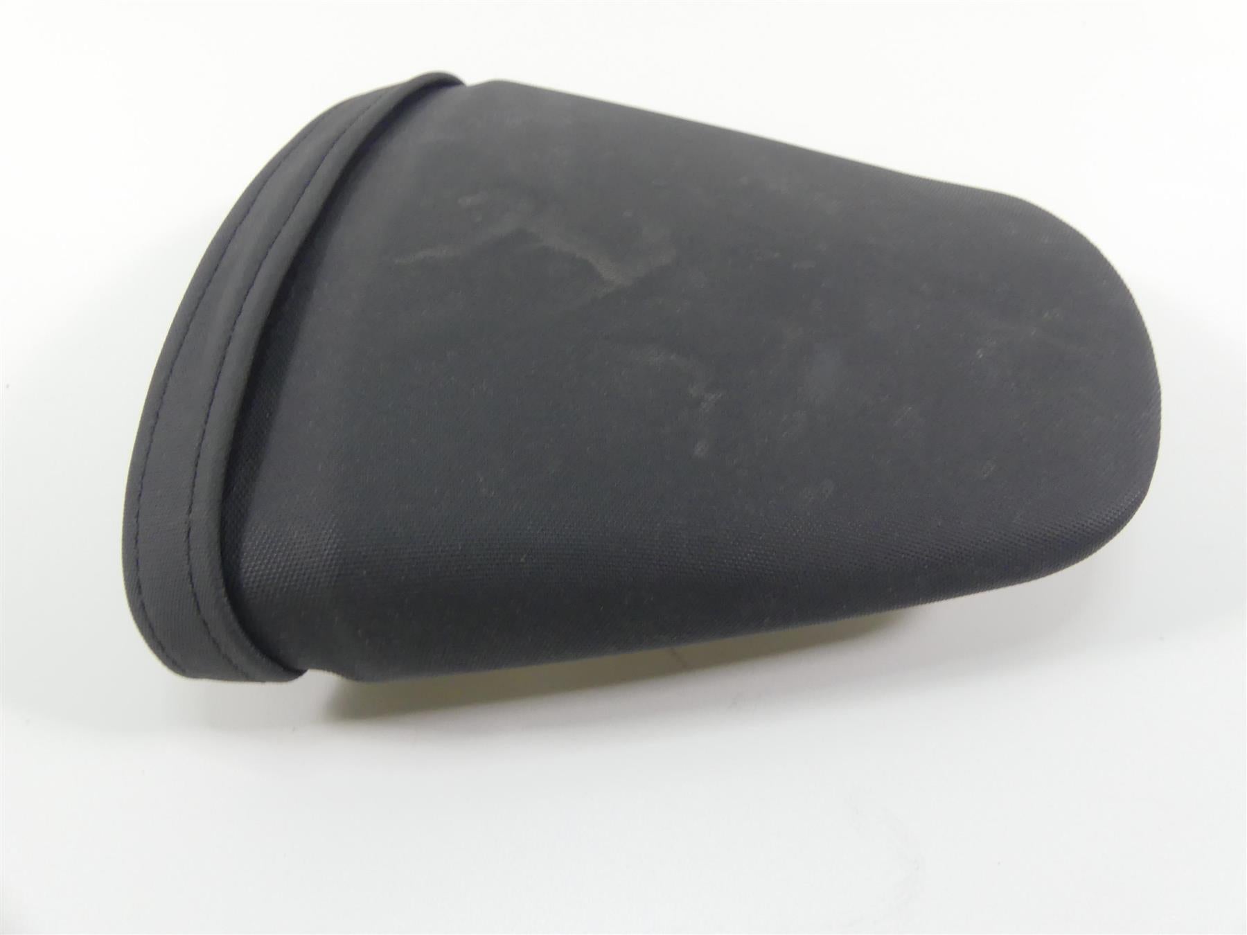 2022 Suzuki GSXR750 Rear Passenger Pillion Seat Saddle -No Tears 45300-14J11-P3H {{ shop.shopifyCountryName }} - Mototech271