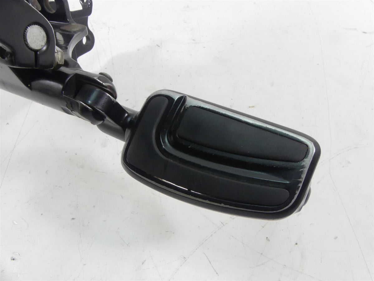 2017 Harley FXSE CVO Pro Street Breakout Front Left Footpeg & Shifter 33683-07 {{ shop.shopifyCountryName }} - Mototech271
