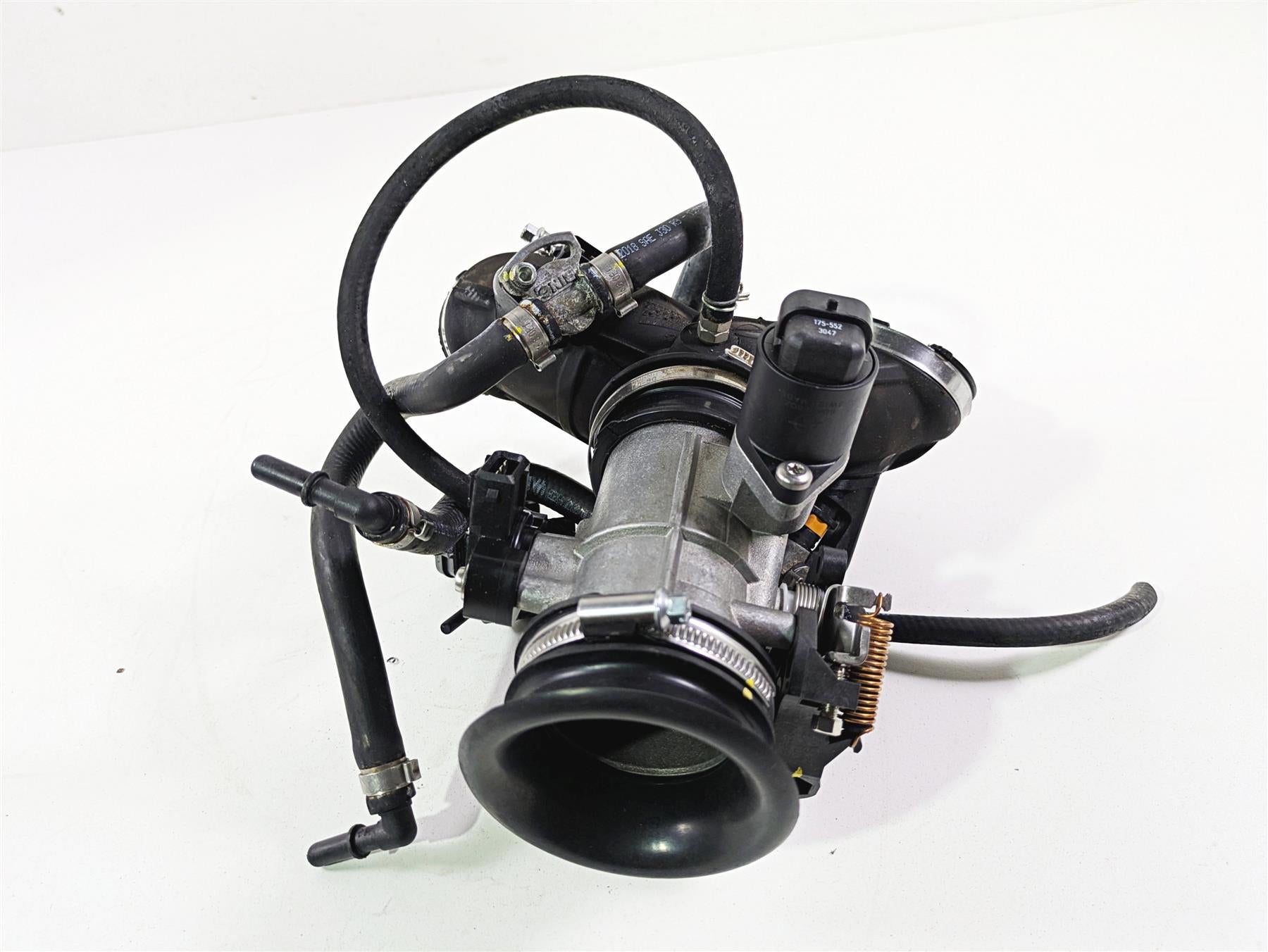 2018 Ducati Scrambler Desert Sled 800 Throttle Body Intake Set 28241001A {{ shop.shopifyCountryName }} - Mototech271