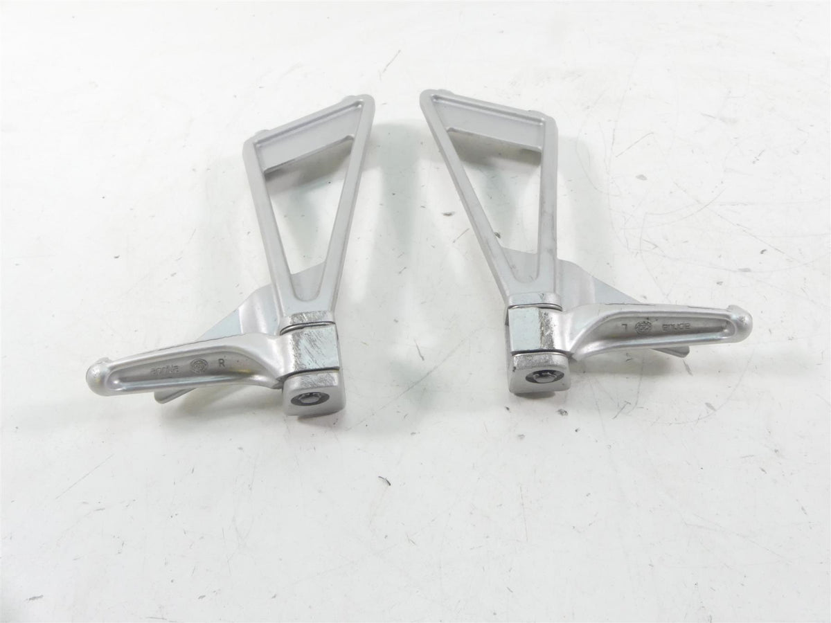 2021 Aprilia RS 660 Rear Passenger Footpeg Foot Peg Rest Set 2B005206 2B005205 {{ shop.shopifyCountryName }} - Mototech271