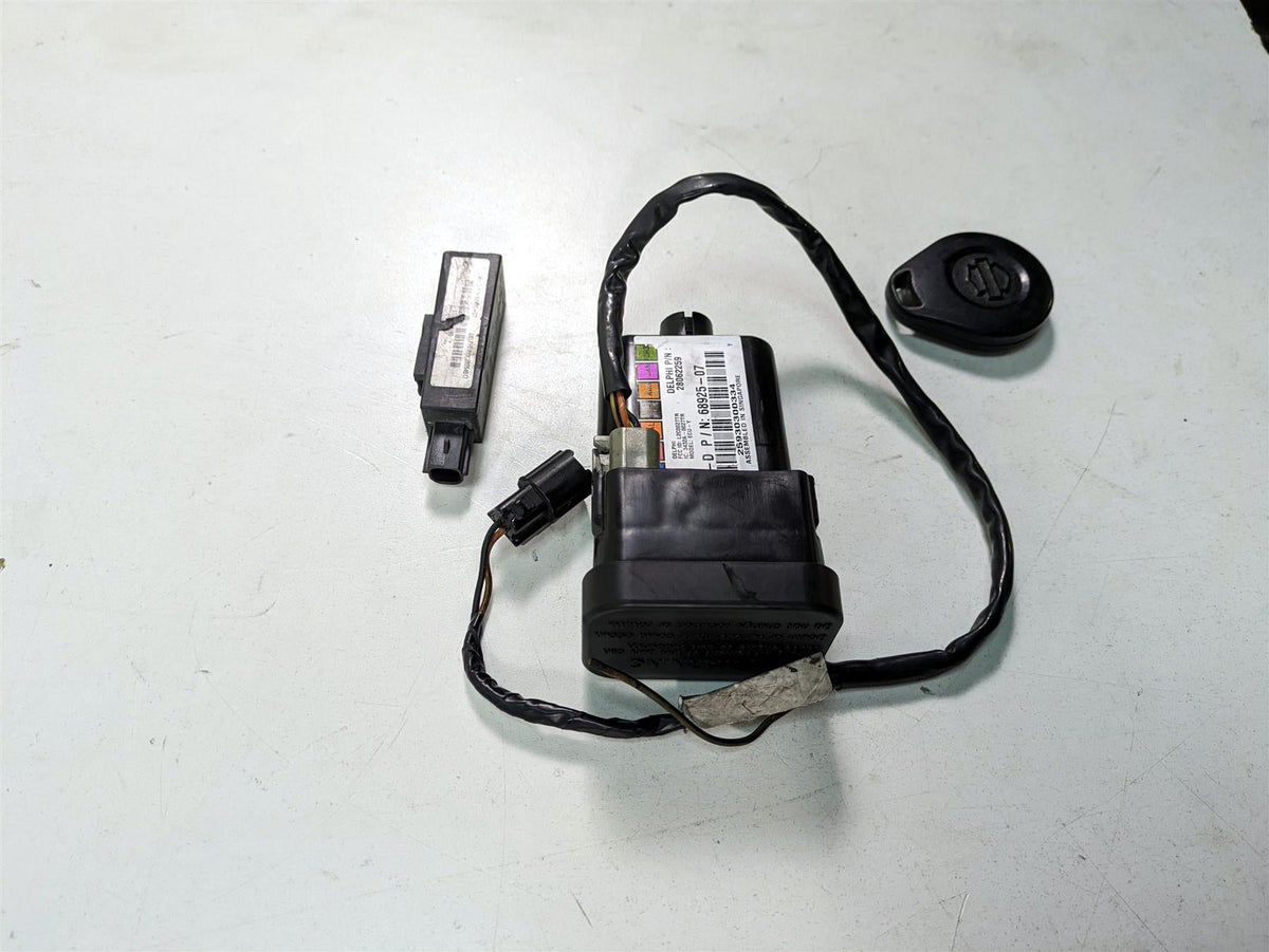 2011 Harley Touring FLTRU Road Glide Tssm Security Module Fob Set 68925-07 {{ shop.shopifyCountryName }} - Mototech271
