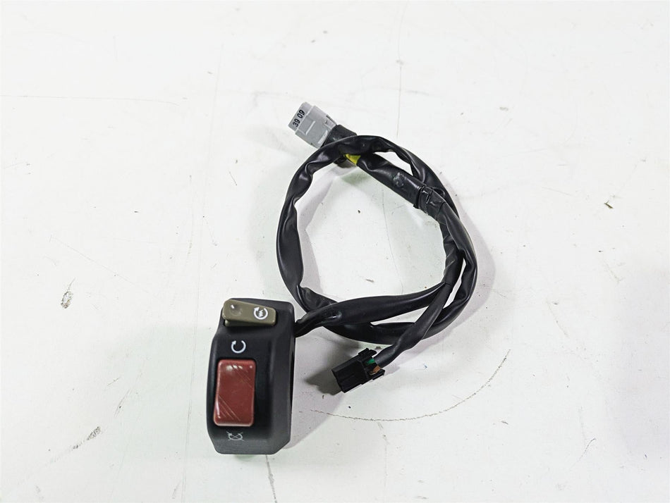 2024 Kawasaki ZX6R ZX636 Ninja Right Hand Control Switch 46091-0625 {{ shop.shopifyCountryName }} - Mototech271