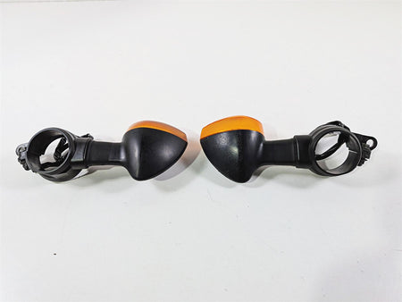 2009 Yamaha VMX17 V-Max 1700 Front Blinker Turn Signal Set 2S3-83310-10-00-Mototech271
