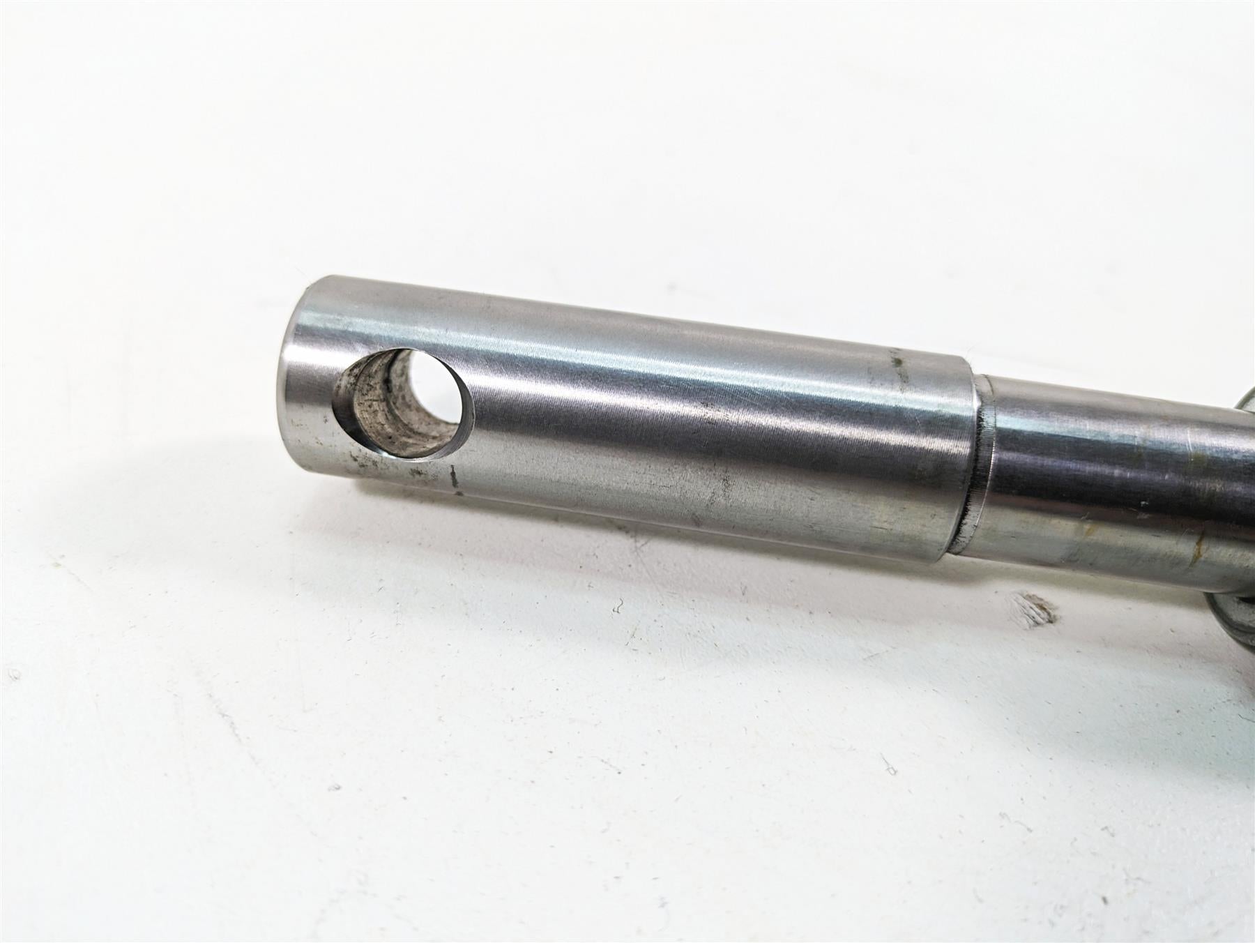 1999 Harley Dyna FXDL Low Rider Front 3/4" Wheel Spindle Axle 43895-87B {{ shop.shopifyCountryName }} - Mototech271