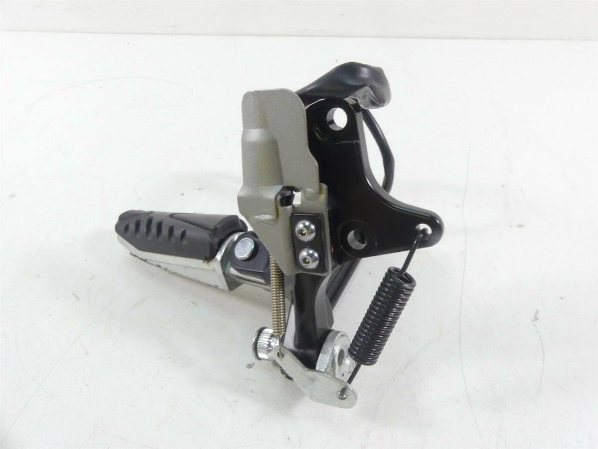 2020 Yamaha VMX17 1700 Right Front Driver Rider Footpeg Foot Peg 2S3-27443-10-00 {{ shop.shopifyCountryName }} - Mototech271