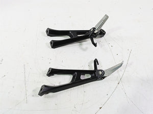 2016 Suzuki GSXR1000 Rear Passenger Foot Peg Set 43600-47H40 43611-37H10 | Mototech271