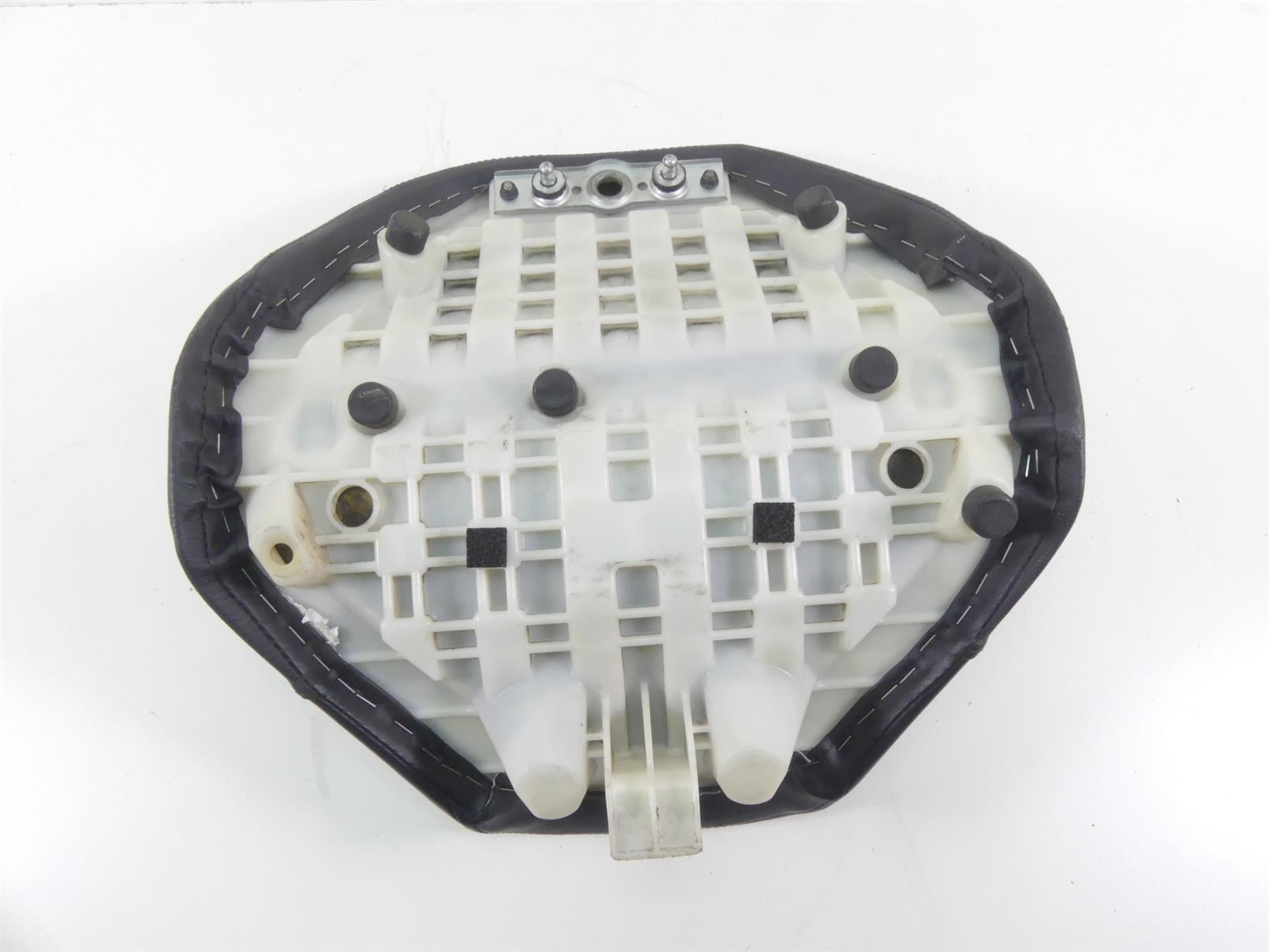 2007 Suzuki M109R VZR1800 Boulevard Front Seat Saddle -Read 45100-48G11-EGZ {{ shop.shopifyCountryName }} - Mototech271