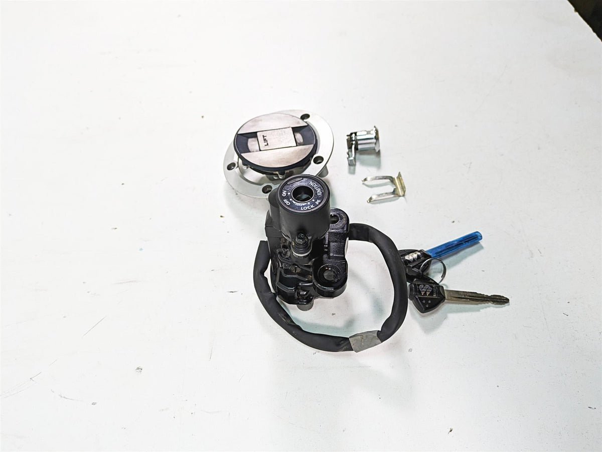 2022 Suzuki GSXR 750 Ignition Switch Key Seat Lock Gas Cap Set 37100-41G11 {{ shop.shopifyCountryName }} - Mototech271
