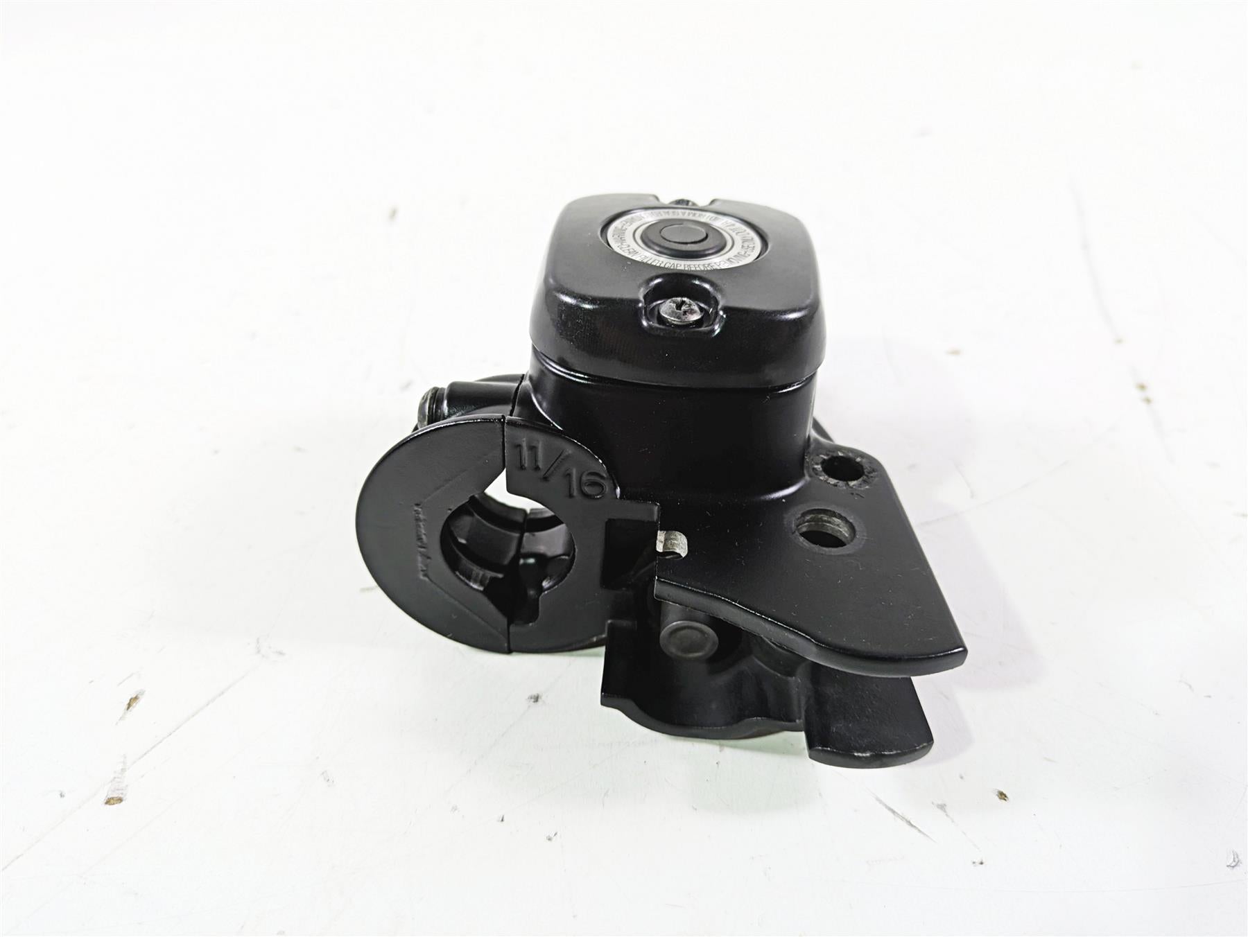 2015 Harley FXDL Dyna Low Rider Front Brake Master Cylinder 11/16 45170-08F {{ shop.shopifyCountryName }} - Mototech271