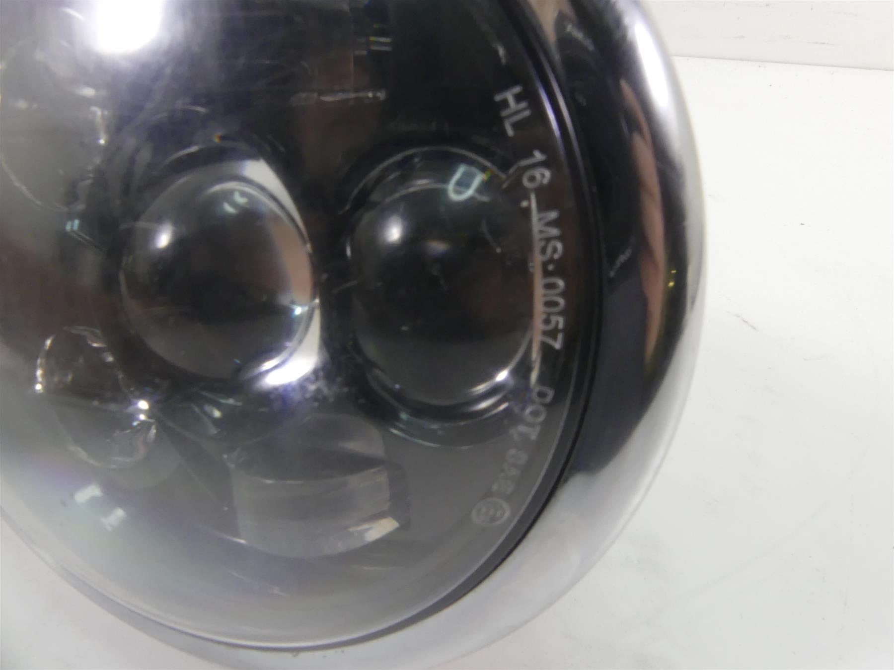 2013 Harley FXDWG Dyna Wide Glide Headlight & Aftermarket LED Lens 68787-10 {{ shop.shopifyCountryName }} - Mototech271