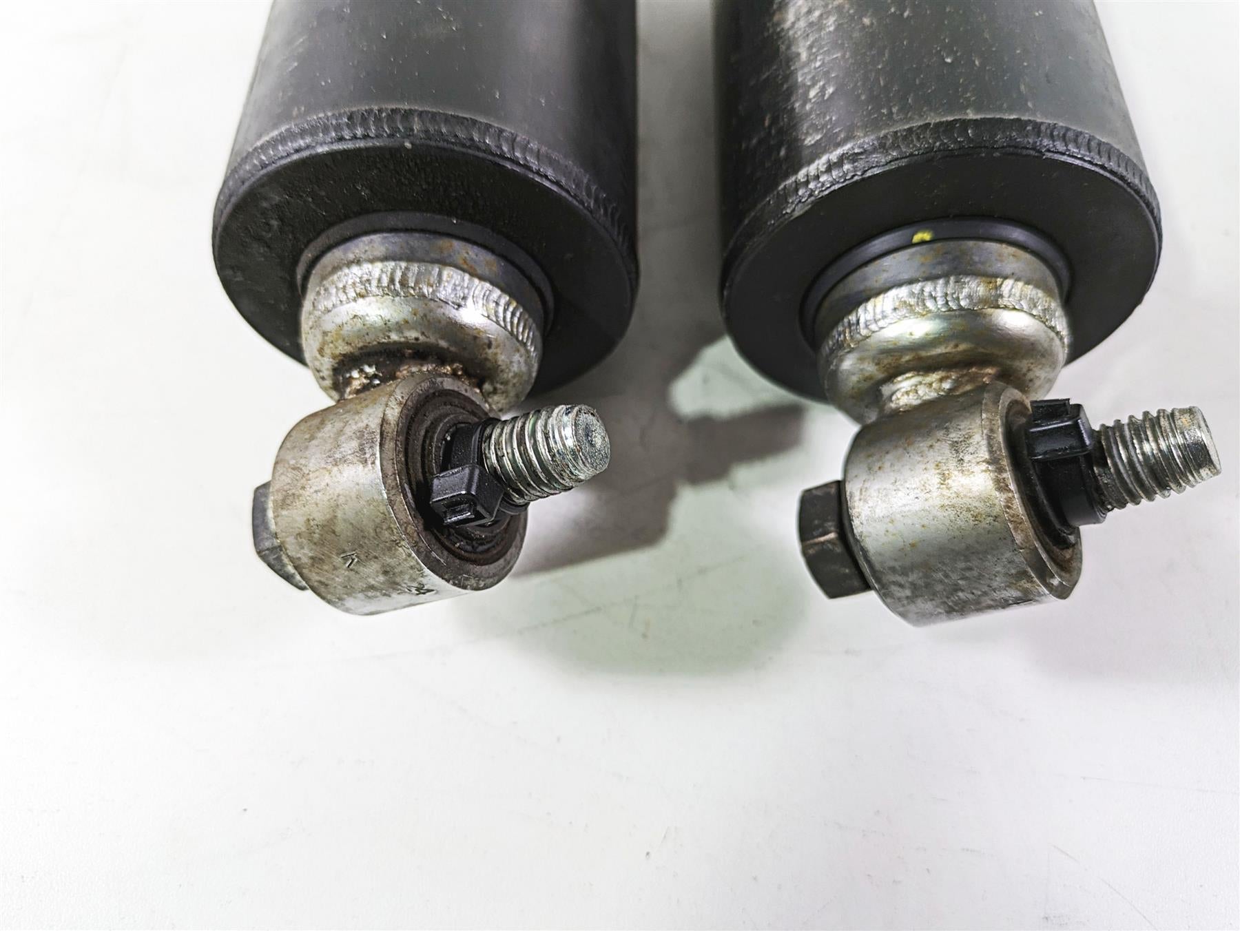 2008 Harley FLSTC Softail Heritage Straight Rear Damper Shock Set 54508-00B {{ shop.shopifyCountryName }} - Mototech271