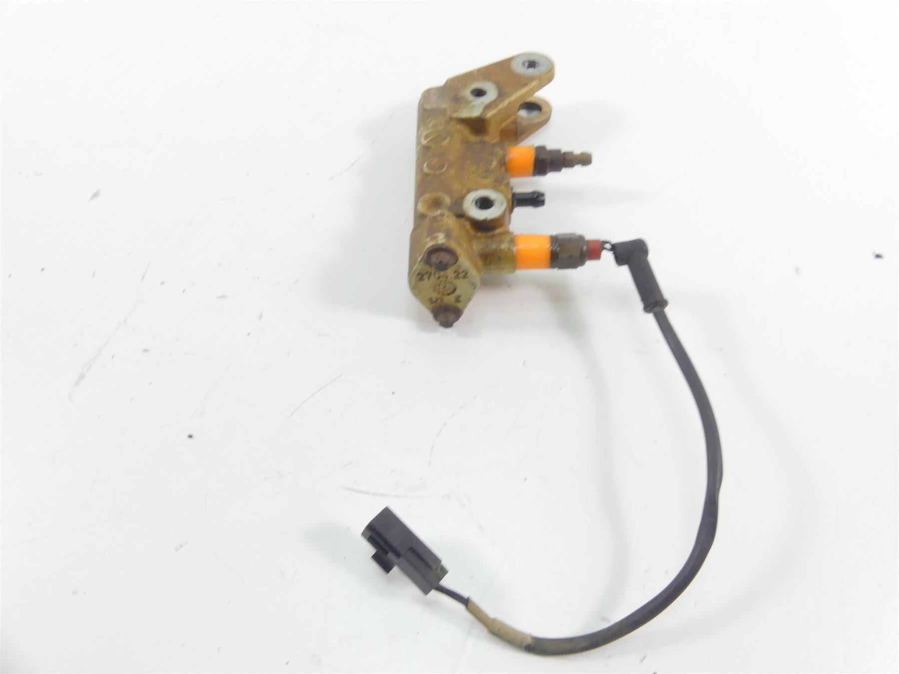 2014 Can Am Renegade 1000 STD Rear Brake Master Cylinder 705601274 705601776 {{ shop.shopifyCountryName }} - Mototech271