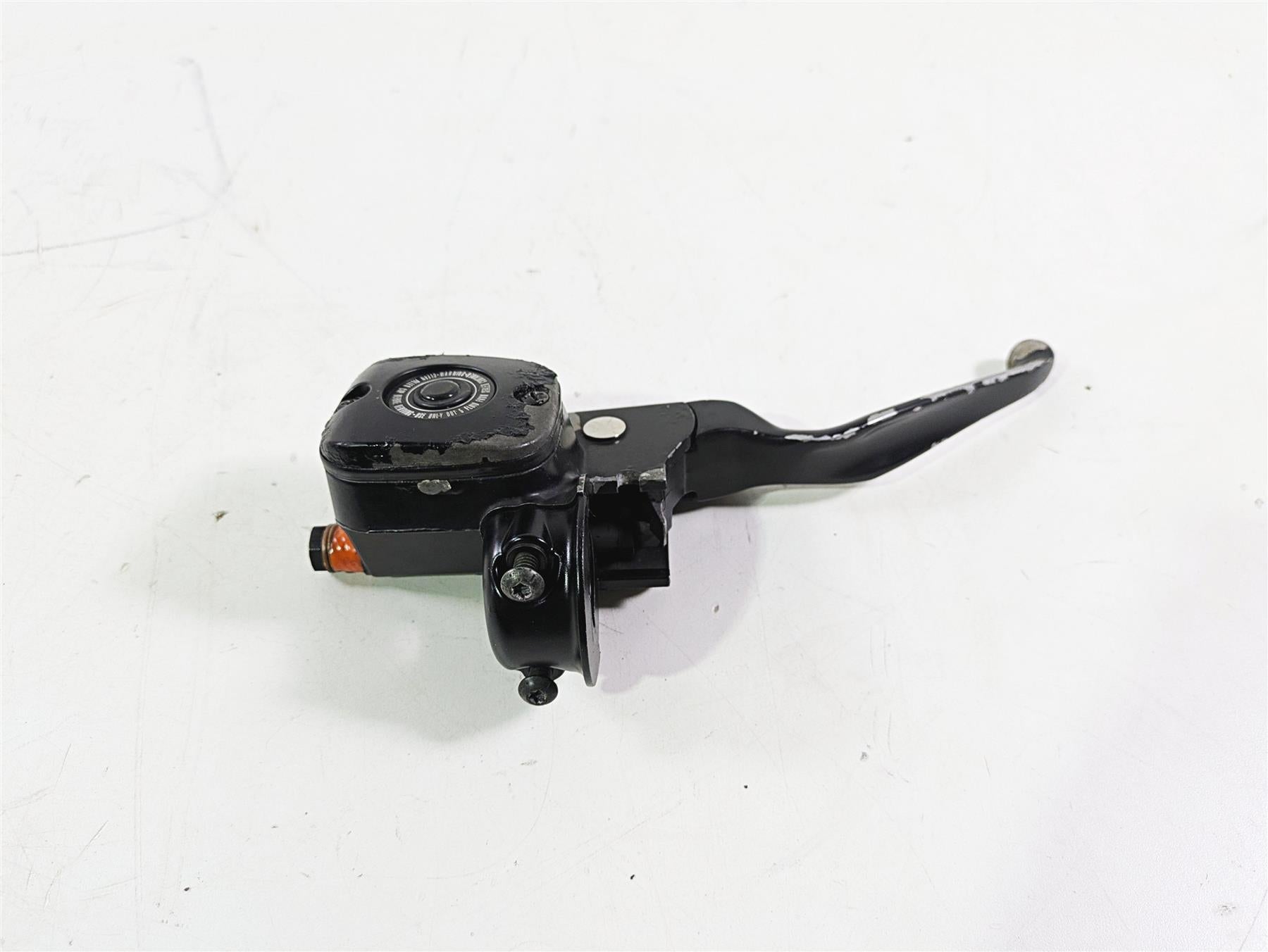 2008 Harley FLSTSB Cross Bones Front Master Cylinder 9/16 45019-08C {{ shop.shopifyCountryName }} - Mototech271