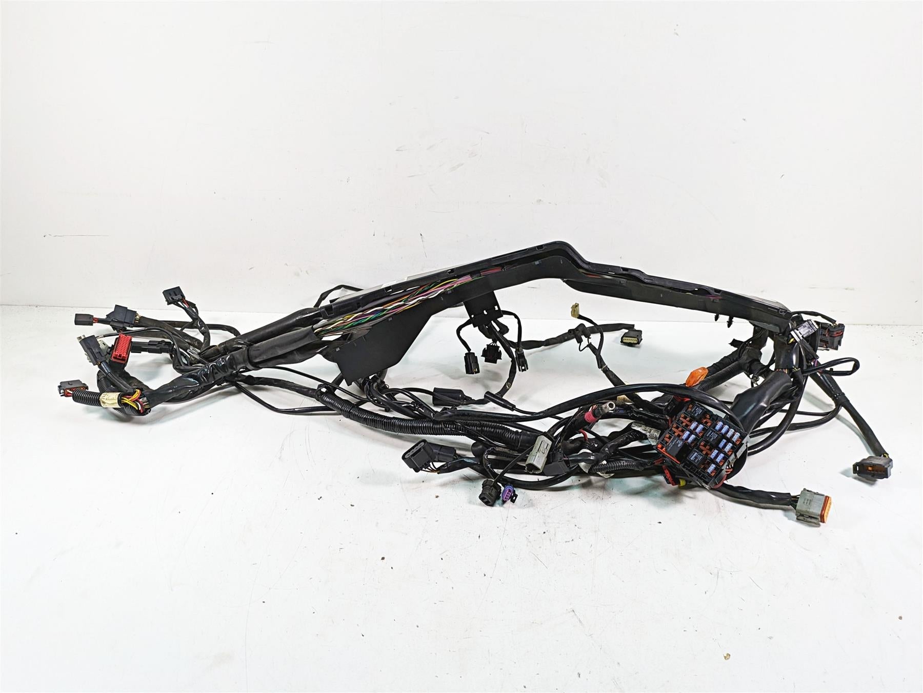 2009 Harley Touring FLHTCU Electra Glide Main Wiring Harness - No Abs 71000-09 {{ shop.shopifyCountryName }} - Mototech271