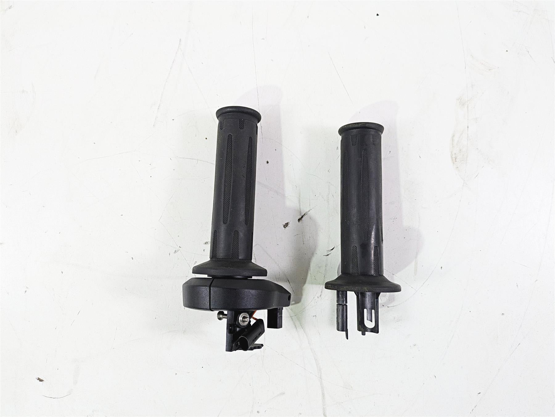 2016 BMW R1200RS K54 Heated Hand Grip Set Cruise 61318552124 61318552115 {{ shop.shopifyCountryName }} - Mototech271