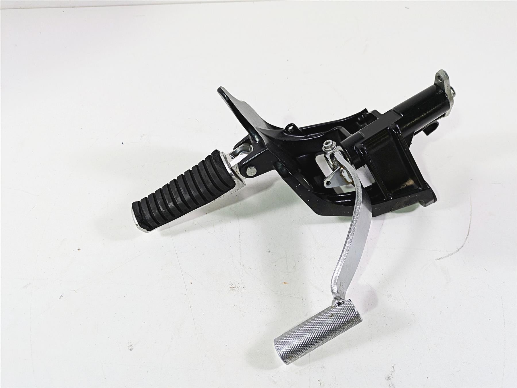2016 Suzuki M109R VZR1800 Boulevard Right Front Footpeg Brake Pedal 43511-48G10 {{ shop.shopifyCountryName }} - Mototech271