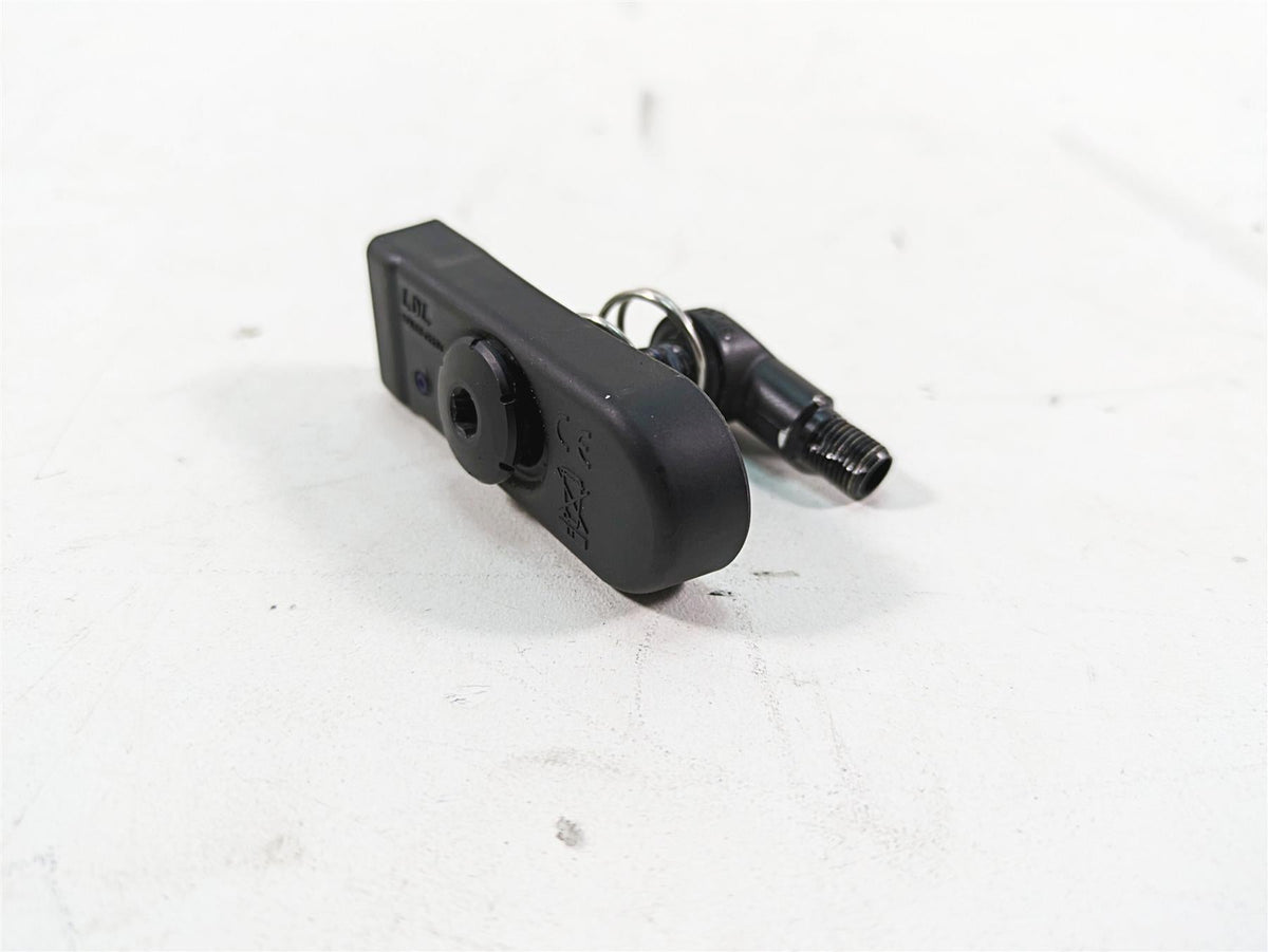 2018 Harley Touring FLHXSE CVO Street Glide TPS Tire Pressure Sensor 32700096 {{ shop.shopifyCountryName }} - Mototech271