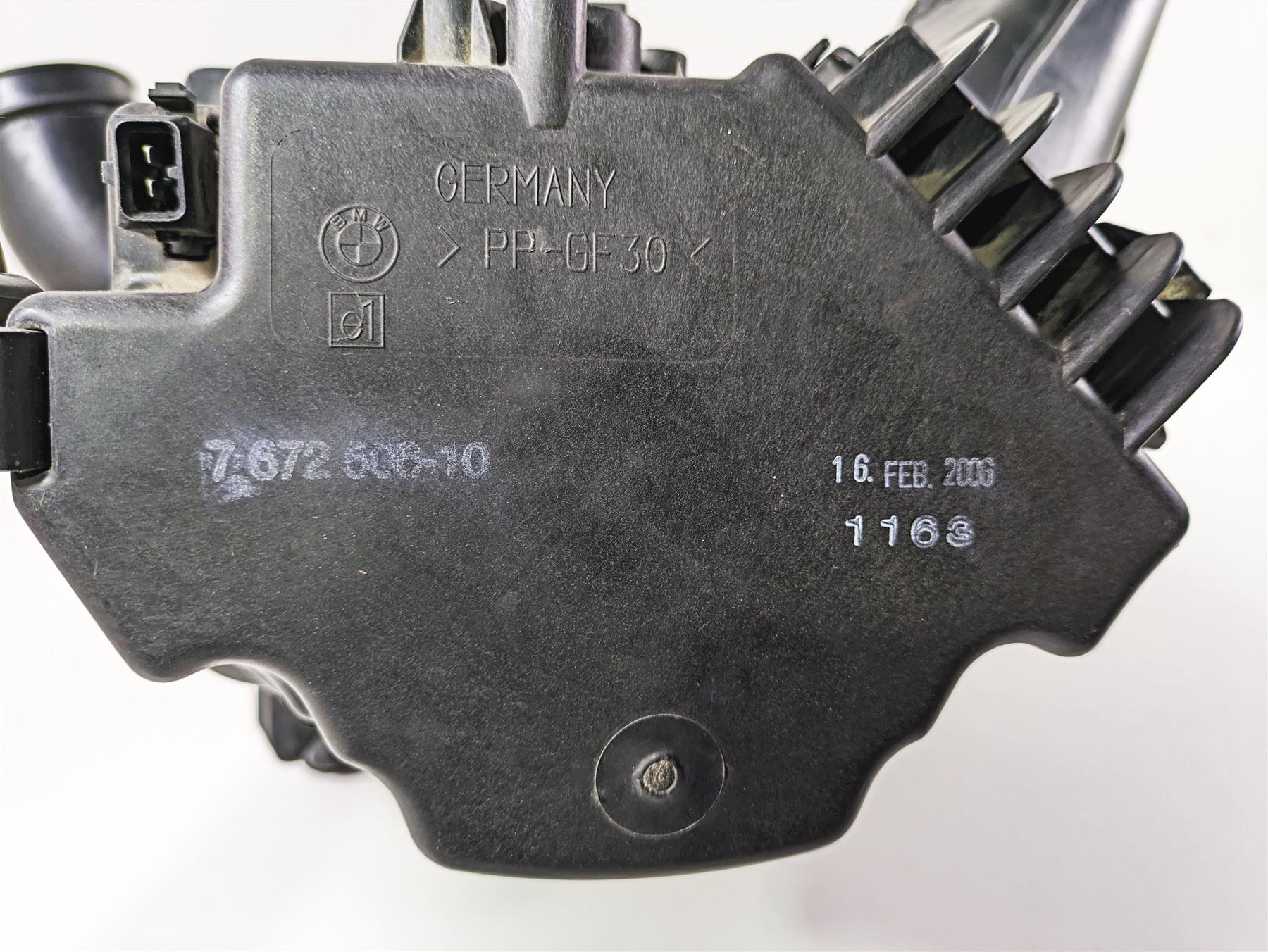 2006 BMW R1200GS K255 Adv Air Box Filter + Tubes & Front Air Ram 13717672506 {{ shop.shopifyCountryName }} - Mototech271