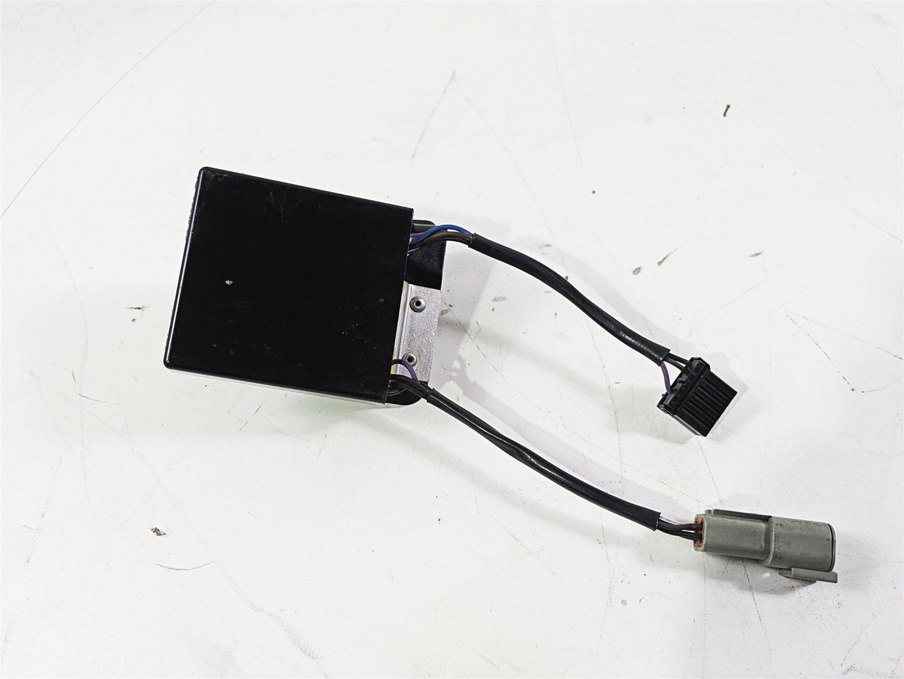 2010 Harley VRSCF Muscle Rod Blinker Turn Signal Module 69457-09 | Mototech271