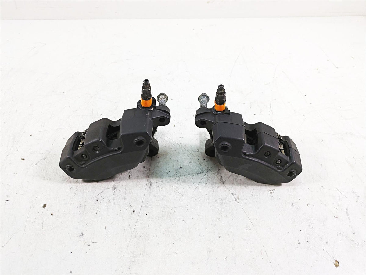 2013 Harley Touring FLHX Street Glide Front Brake Caliper Set 43027-08 44023-08 {{ shop.shopifyCountryName }} - Mototech271