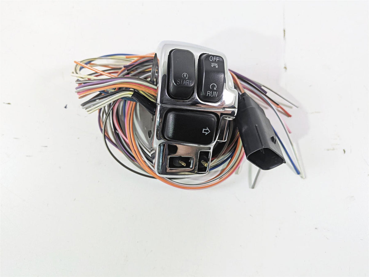2010 Harley Touring FLHXSE CVO Street Glide Right Hand Control Switch 71684-06A {{ shop.shopifyCountryName }} - Mototech271