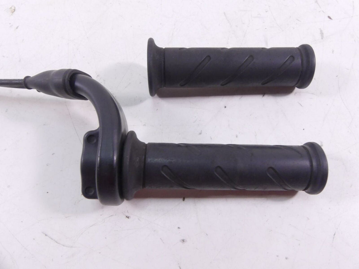 2015 Ducati Diavel Dark Right Left Throttle Grip Cable Set 65420161A {{ shop.shopifyCountryName }} - Mototech271