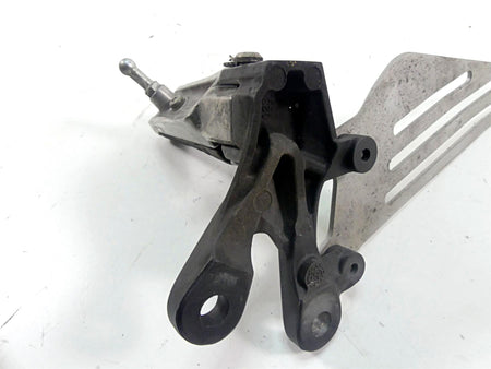 2017 Kawasaki ZX1400 ZX14R Ninja Front Left Rider Footpeg + Mount 35063-1337 {{ shop.shopifyCountryName }} - Mototech271