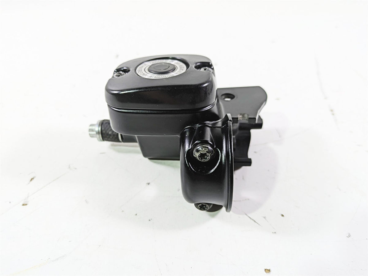 2015 Harley FXDL Dyna Low Rider Front Brake Master Cylinder 11/16 45170-08F {{ shop.shopifyCountryName }} - Mototech271