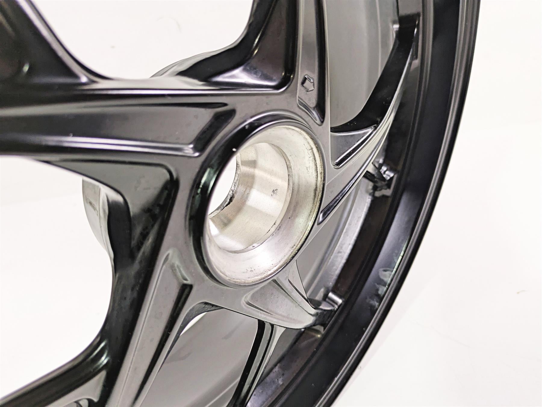 2022 Ducati Streetfighter V2 Straight Rear Wheel Rim 17x5.5 50212181AA {{ shop.shopifyCountryName }} - Mototech271
