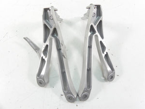 2021 Honda CBR600RR Rear Passenger Pillion Footpeg Foot Peg Set 50750-MFJ-D00 | Mototech271