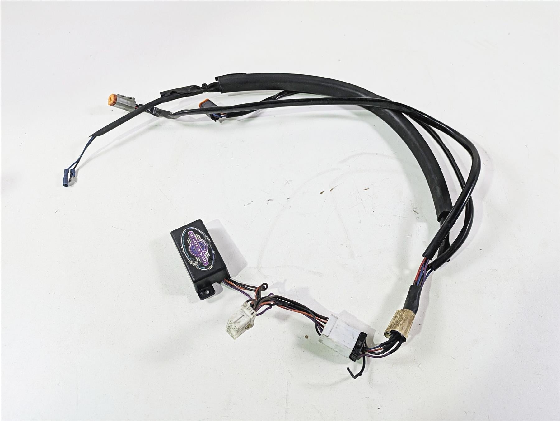 2009 Harley Touring FLHX Street Glide Badlands PlugIn-Load-Equalizer III 60-4908 {{ shop.shopifyCountryName }} - Mototech271
