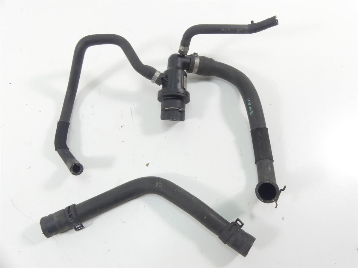 2014 BMW R1200GS K50 Left Side Radiator + Thermostat Hoses & Cover 17118523116 {{ shop.shopifyCountryName }} - Mototech271