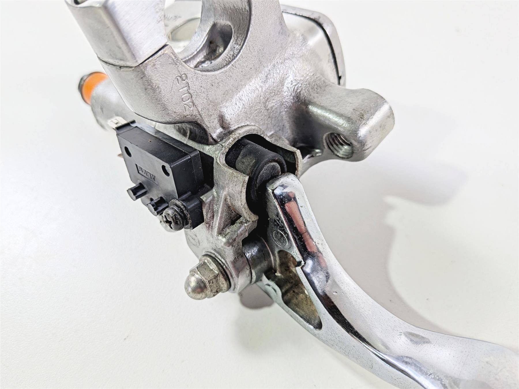 2003 Honda V-Twin VTX1800 C Front Brake Master Cylinder 45510-MZ0-A41 {{ shop.shopifyCountryName }} - Mototech271