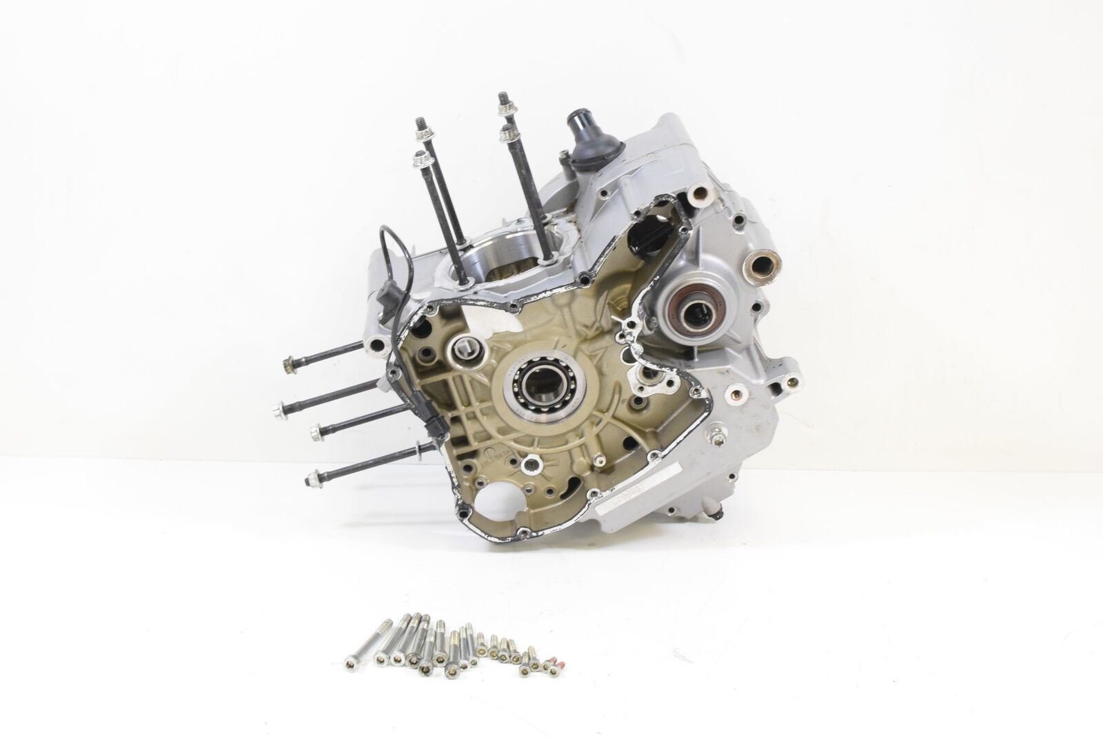 2012 Ducati 848 Evo Corse SE Engine Motor Crank Case Crankcase Set 22522501C {{ shop.shopifyCountryName }} - Mototech271