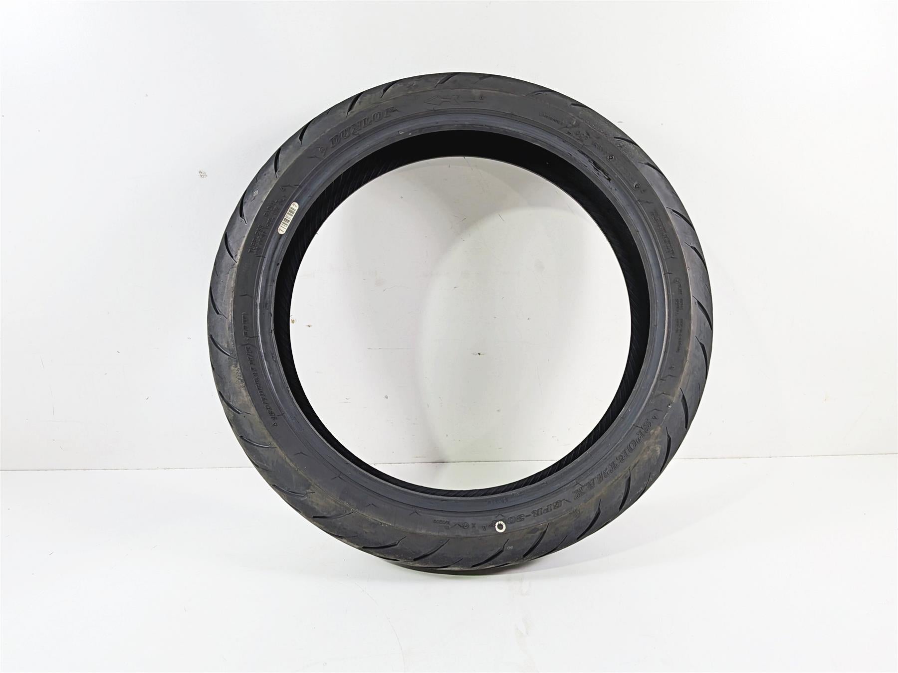Used Motorcycle Tire Dunlop Sportmax GPR 300F 120/70R17 45067896 {{ shop.shopifyCountryName }} - Mototech271
