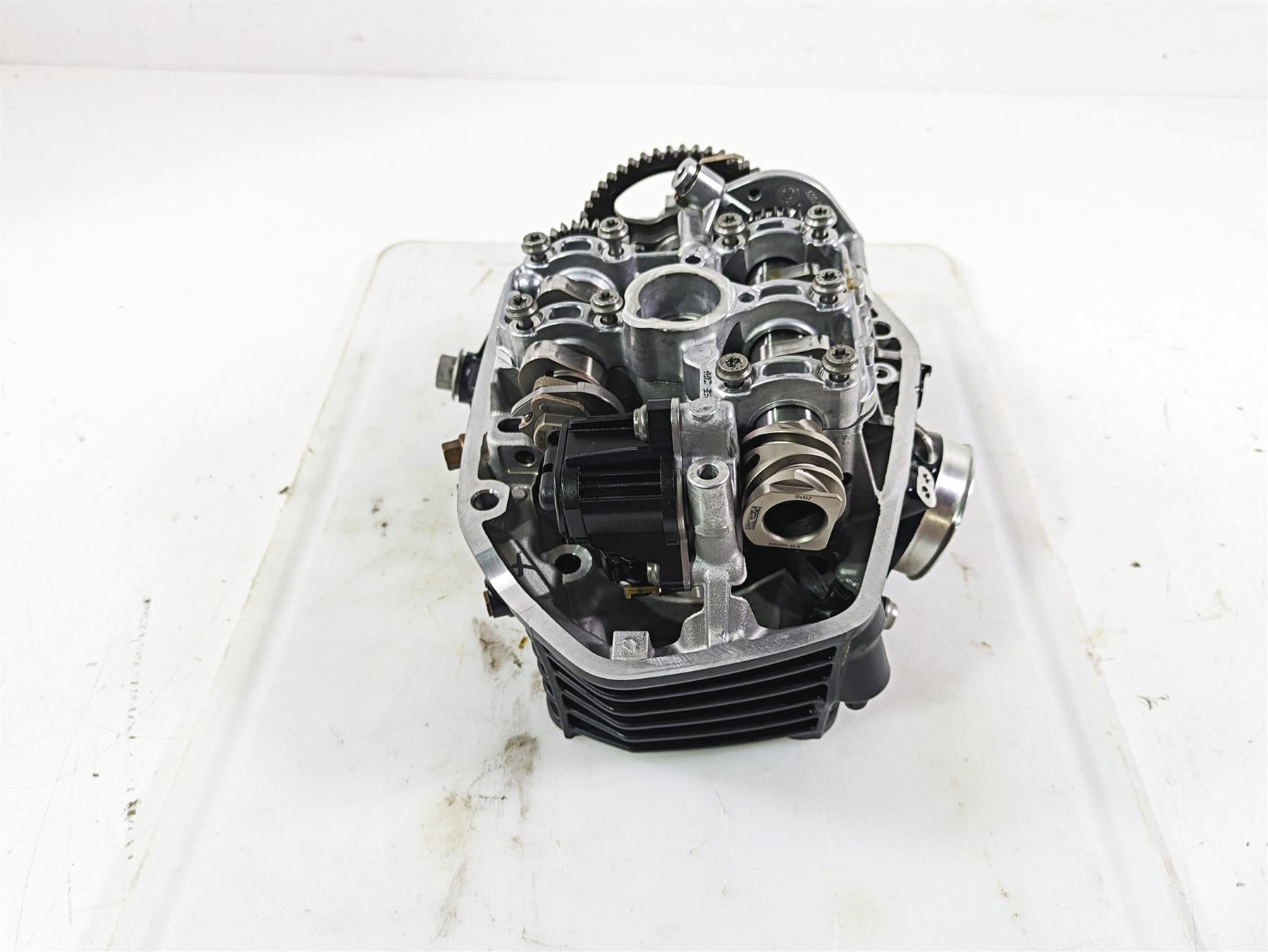 2022 BMW R1250 RT K052 Right Cylinder Head Cylinderhead -Read 11128504124 {{ shop.shopifyCountryName }} - Mototech271