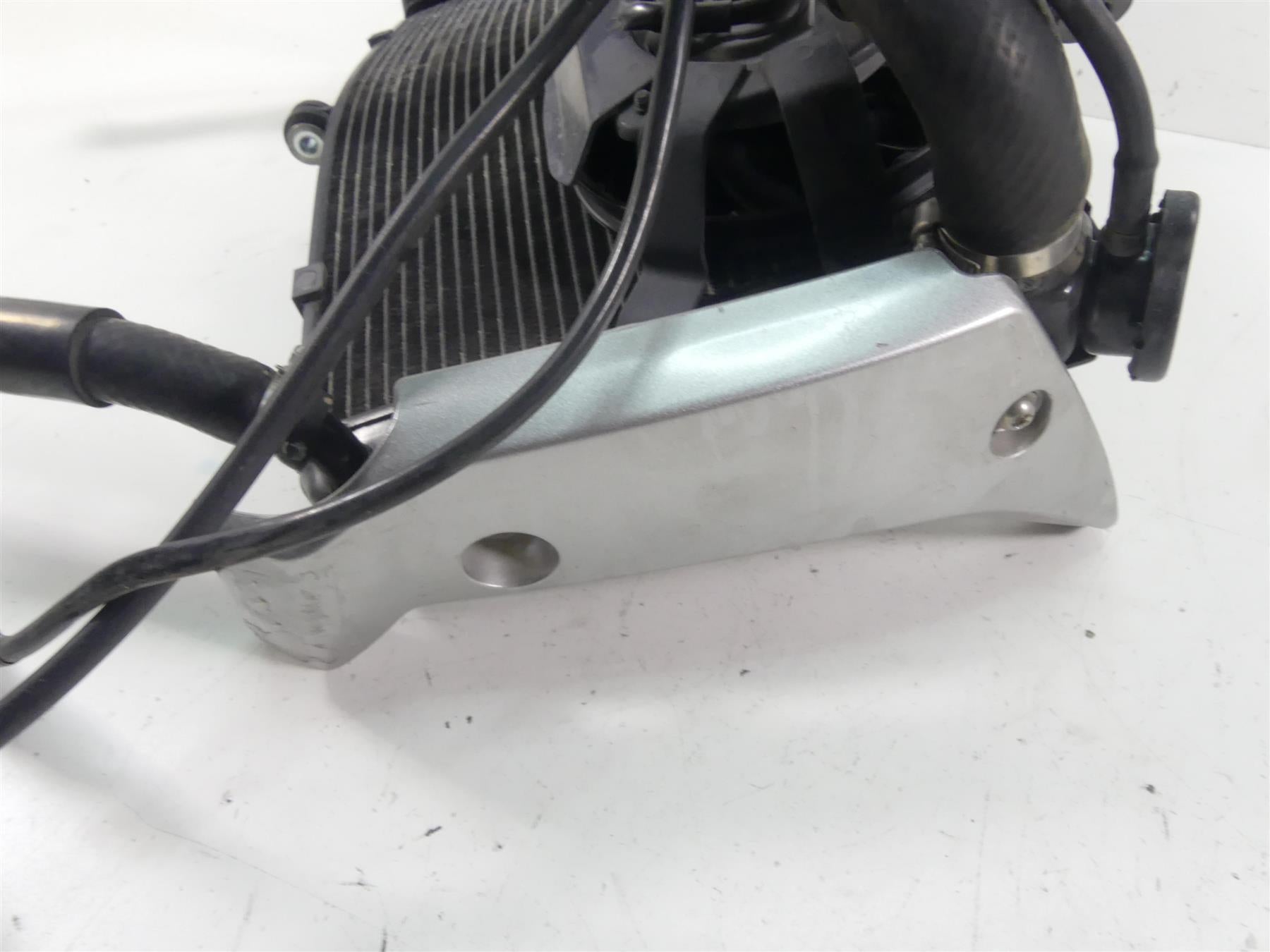 2008 Yamaha FZ1 Fazer Radiator Fan Reservoir Hoses Set 2D1-12461-00-00 {{ shop.shopifyCountryName }} - Mototech271