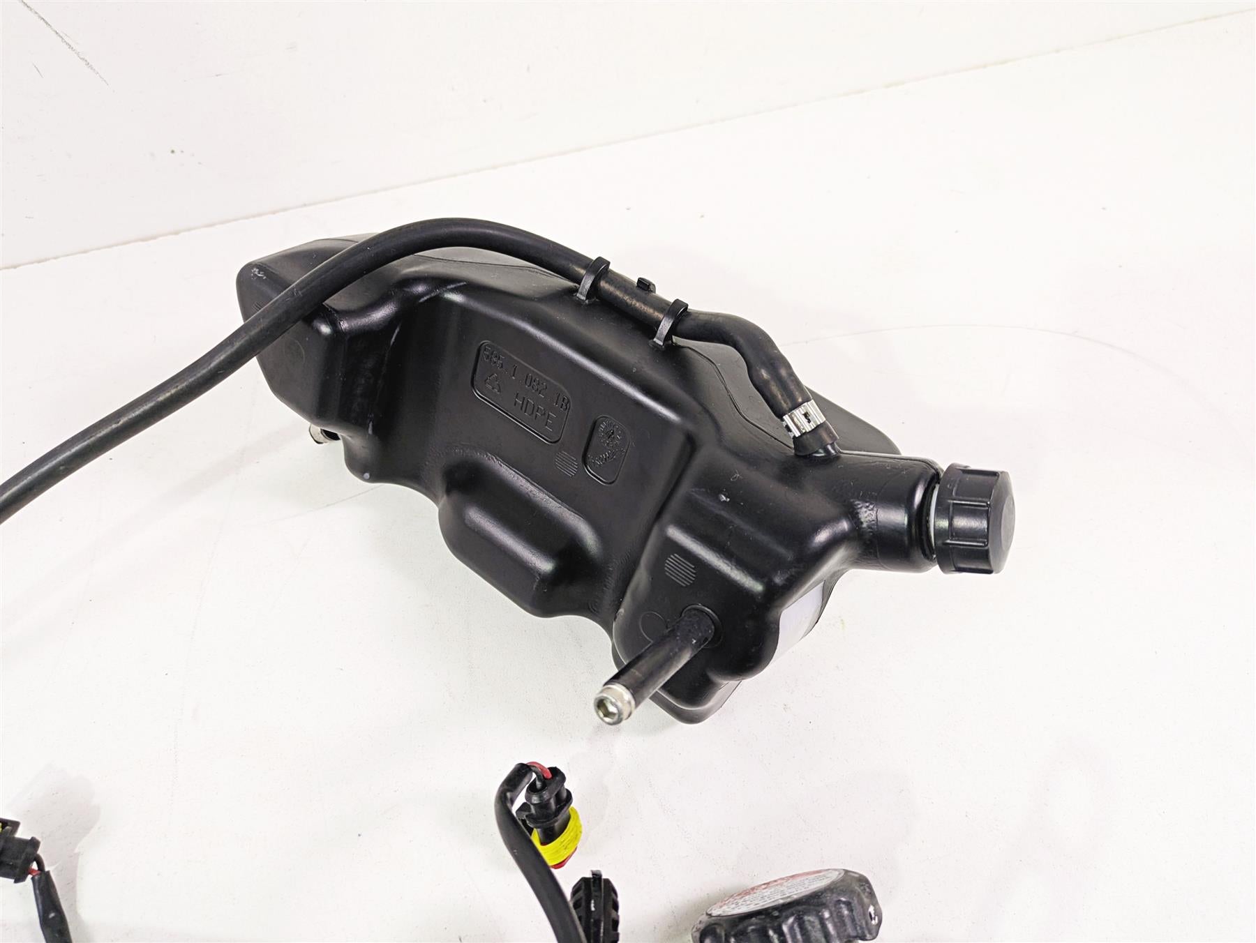 2013 Ducati Hypermotard 821 SP Radiator Fans Reservoir Hoses Set 54840981D {{ shop.shopifyCountryName }} - Mototech271