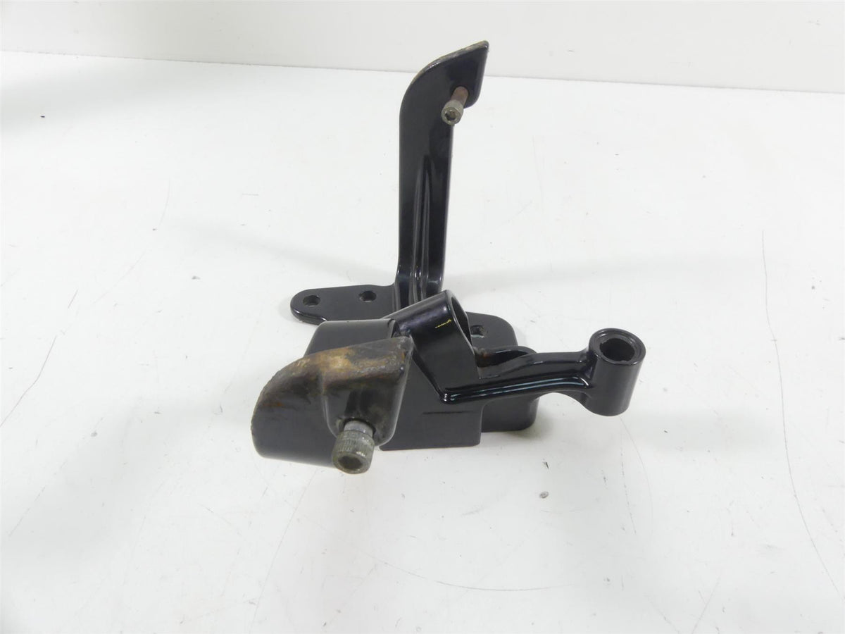 2004 Harley Softail FLSTFI Fat Boy Gear Shifter Shift Lever Bracket 33630-00A {{ shop.shopifyCountryName }} - Mototech271