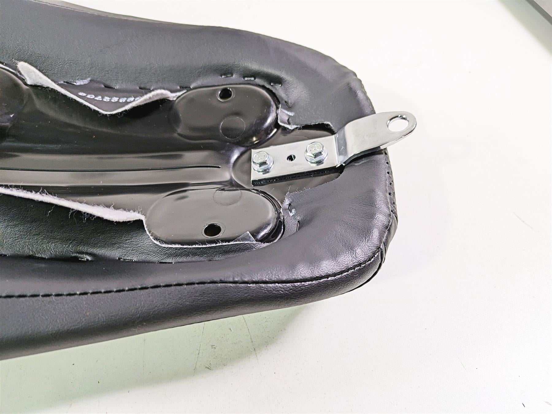 2014 Harley FXDL Dyna Low Rider Rider Driver Seat Saddle - Read 52000136 {{ shop.shopifyCountryName }} - Mototech271