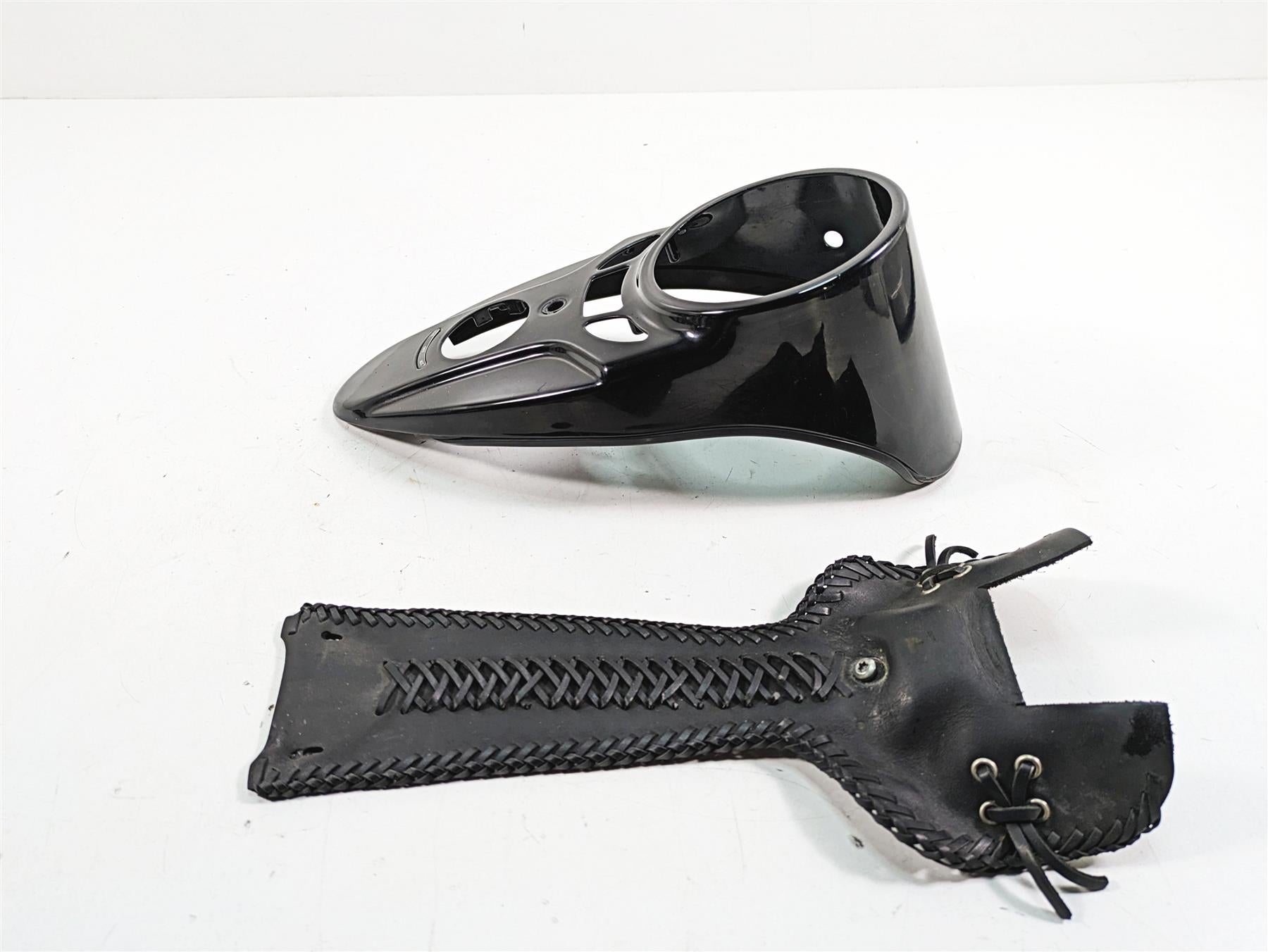 2009 Harley Softail FLSTSB Cross Bones Speedo Cover Tank Dash 71952-08 {{ shop.shopifyCountryName }} - Mototech271